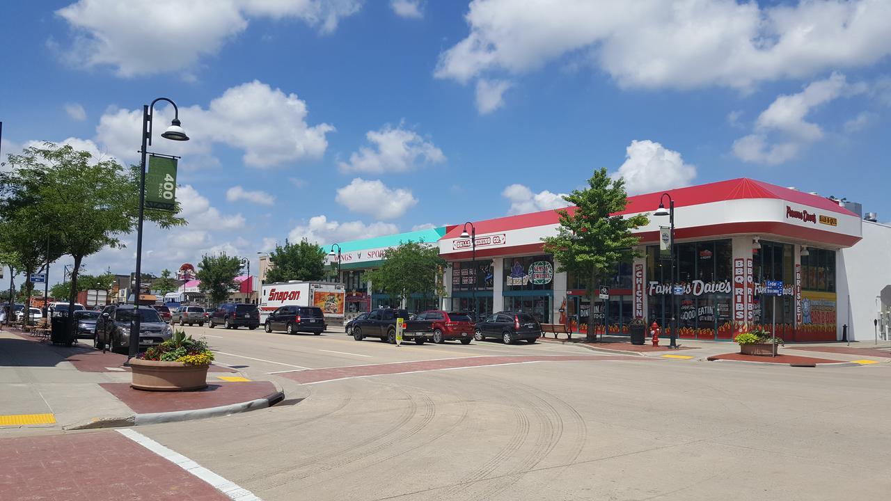 Alpine Motel In Heart Of Wisconsin Dells Downtown. Экстерьер фото